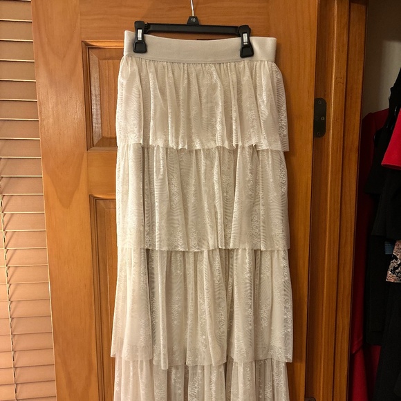 Maxi lace skirt  altard state - Picture 1 of 2
